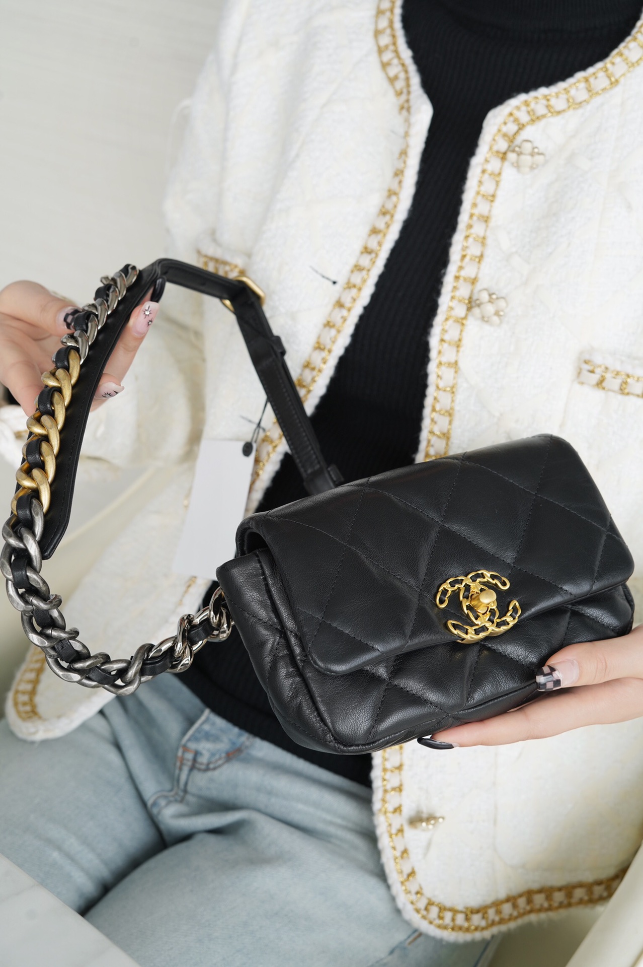 Chanel 19 Bag, Classic Black, Waist Bag, Lambskin  