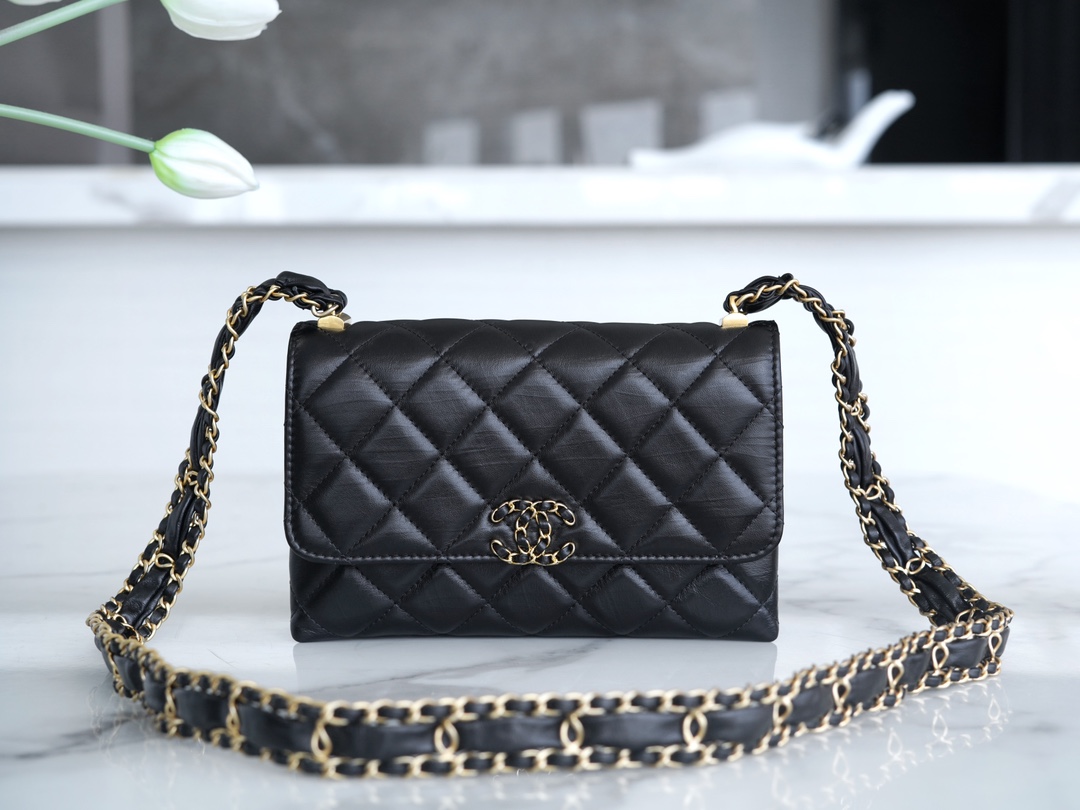 Chanel 23K Fall/Winter Collection 19 Tofu Bag, Black, Wide Shoulder Strap Crinkled Calfskin  