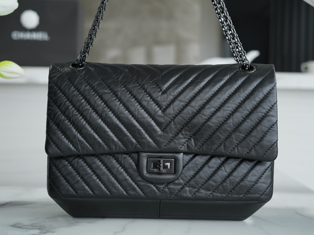 Chanel Large, Black V-Calfskin  