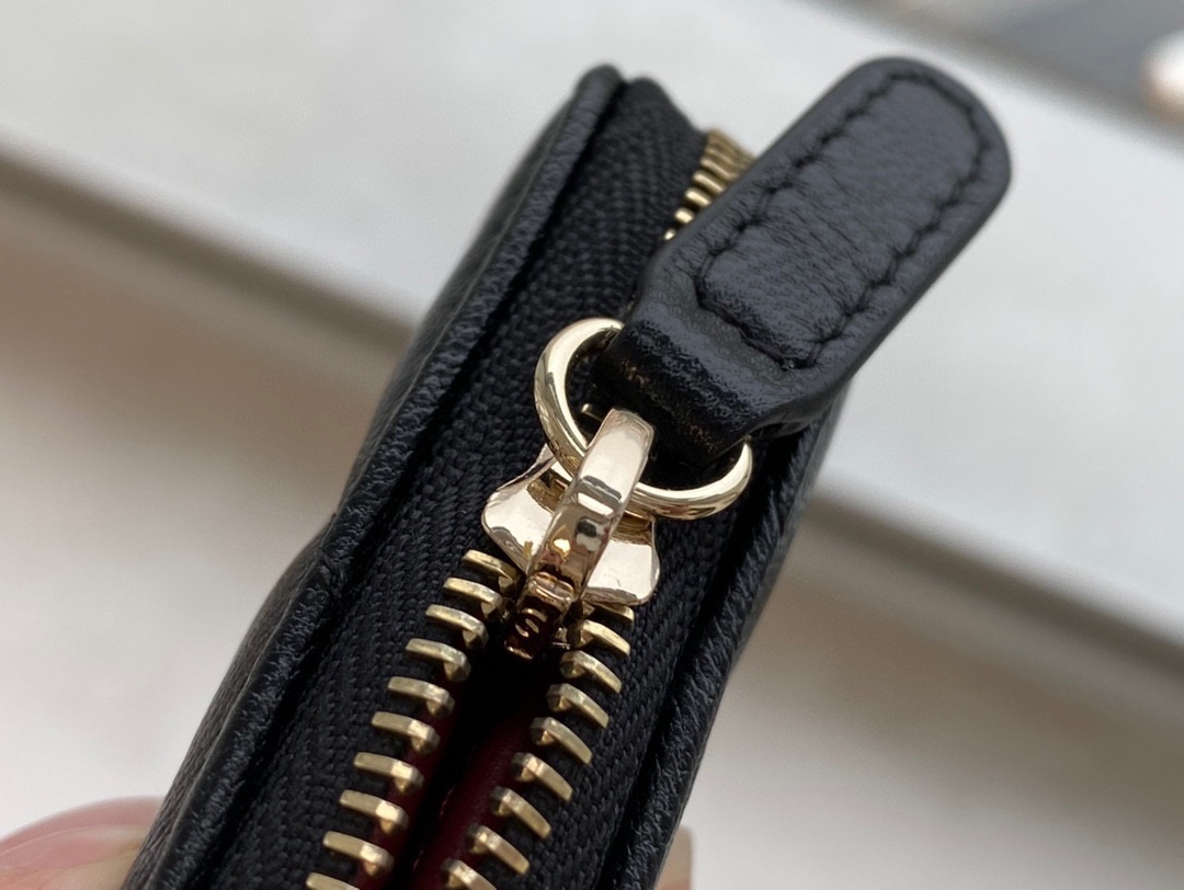 19 Series Zipper Coin Card Holder, Ace Black and Gold  