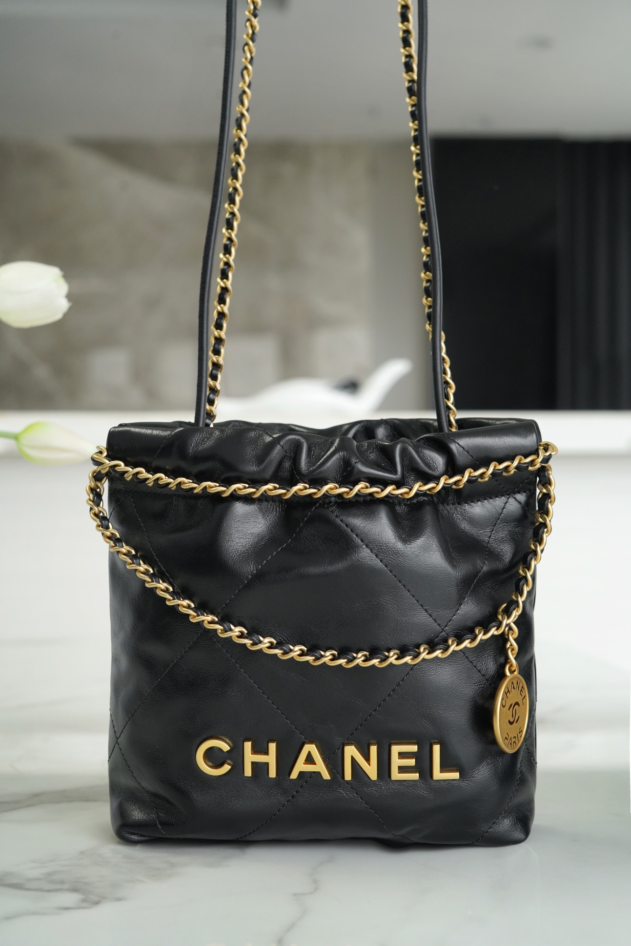 CHANEL✦ 23S Spring/Summer New 22Mini Bag, Black Gold, Calfskin  