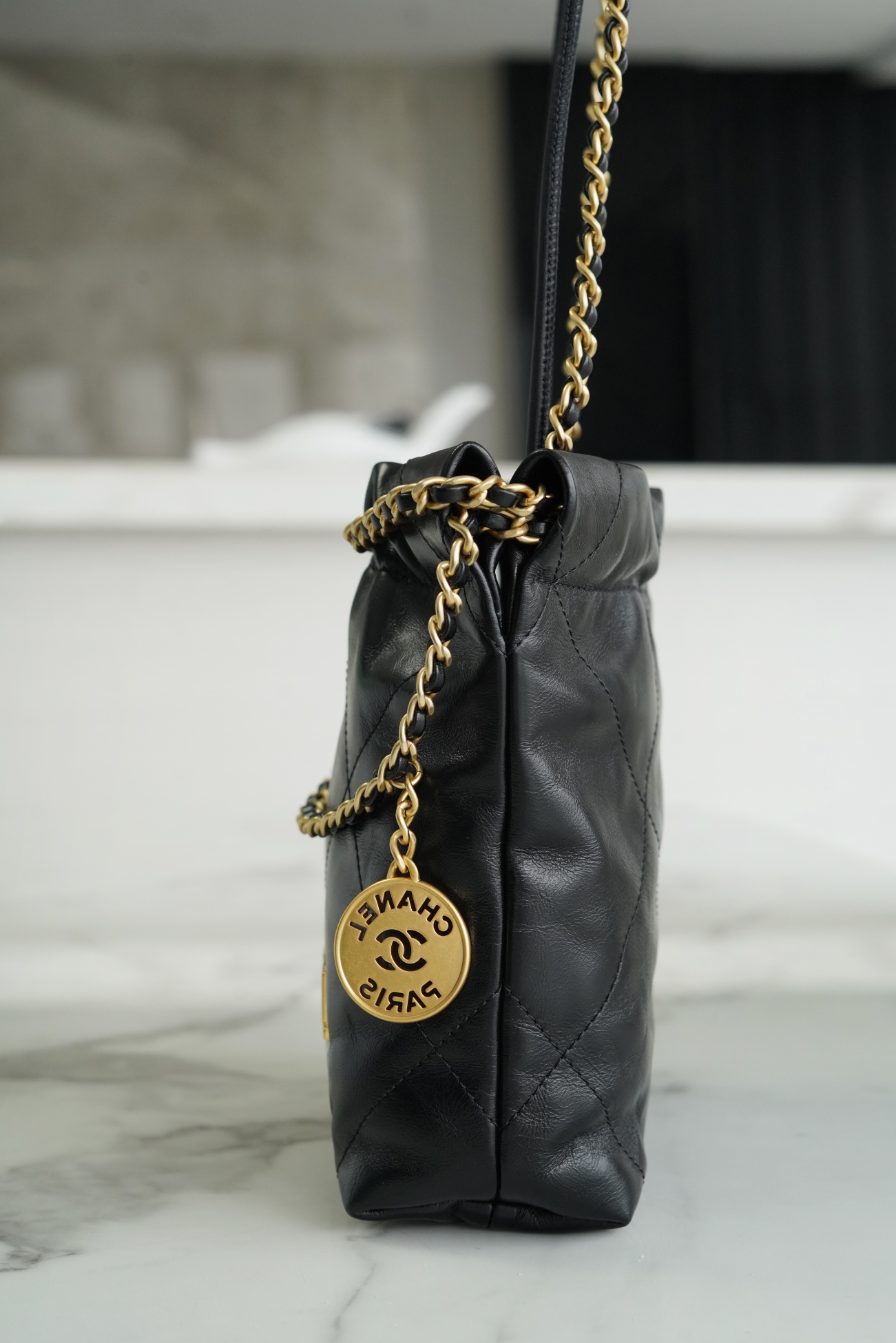 CHANEL✦ 23S Spring/Summer New 22Mini Bag, Black Gold, Calfskin  