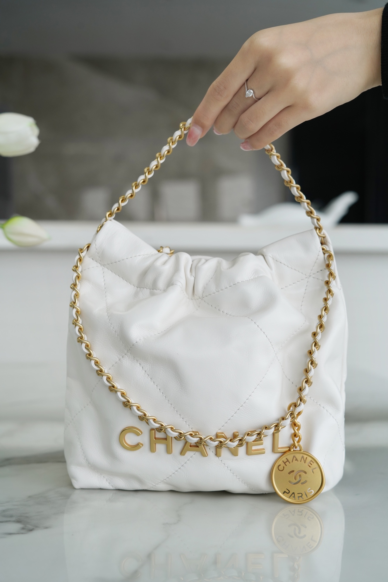 CHANEL✦ 23S Spring/Summer New 22Mini Bag, White, Calfskin  