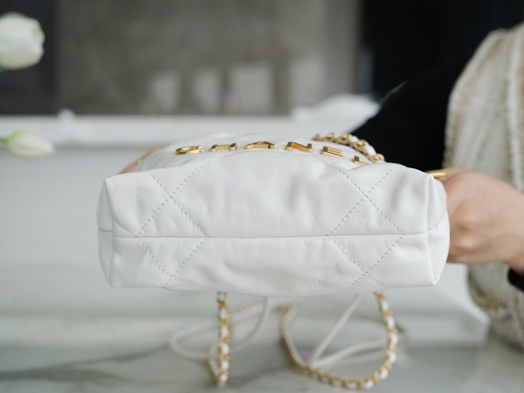 CHANEL✦ 23S Spring/Summer New 22Mini Bag, White, Calfskin  