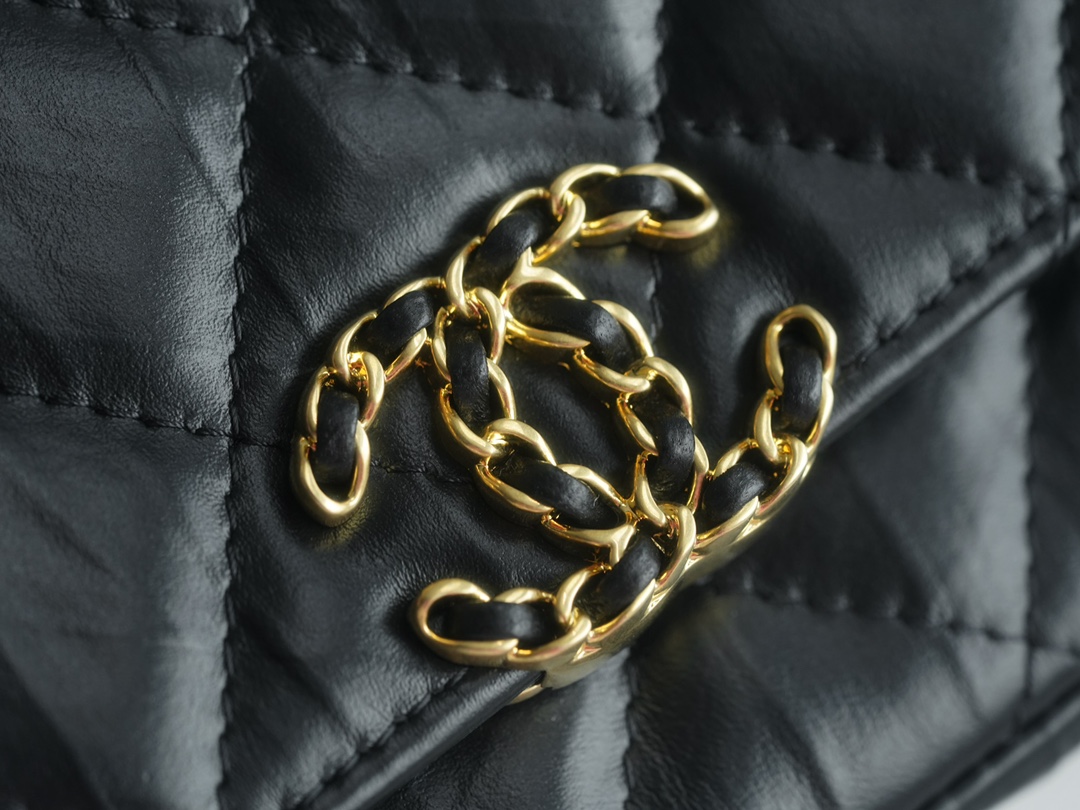 Chanel 23K Fall/Winter 19 Large Shoulder Strap Baguette Bag, Black with Gold Wrinkled Leather  