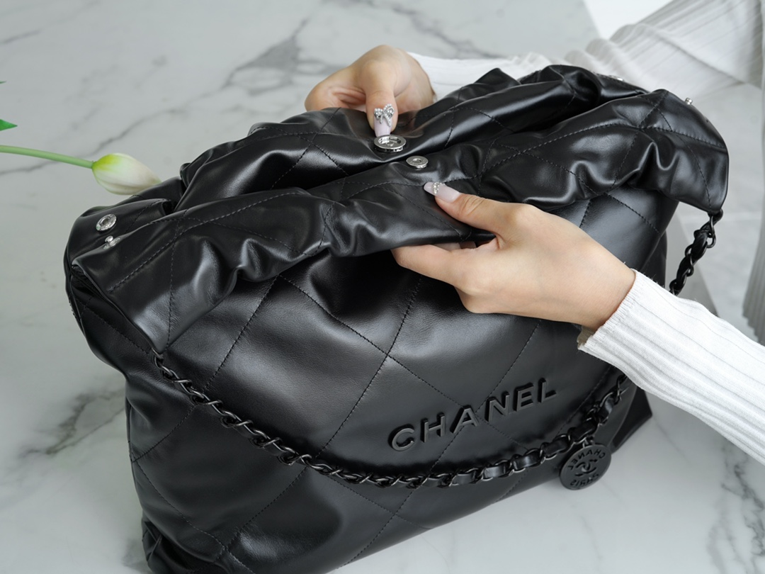 Chanel 22K Bag, So Black, Full Black, Medium  