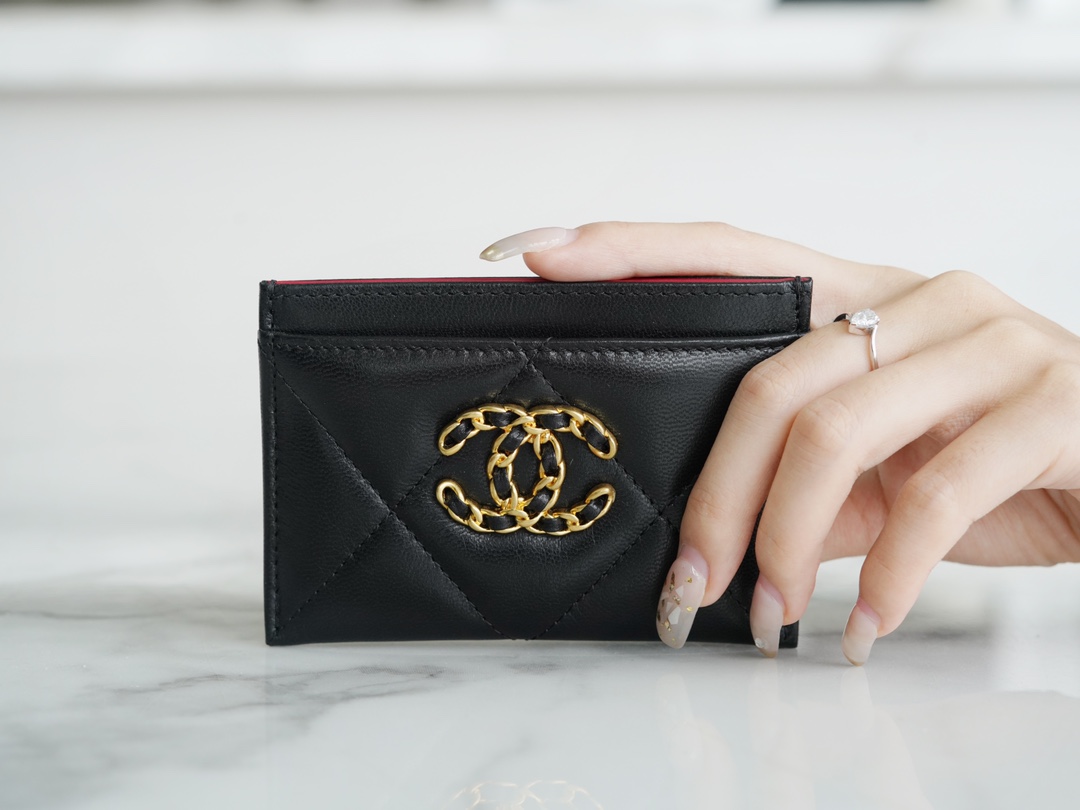 19 Series Card Holder, Classic Color, Black Gold  