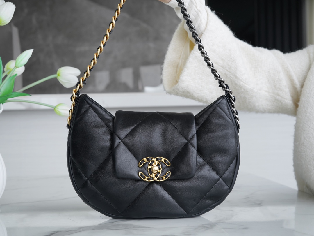 Chanel 24C 19 Bag, Flap Shoulder Bag  