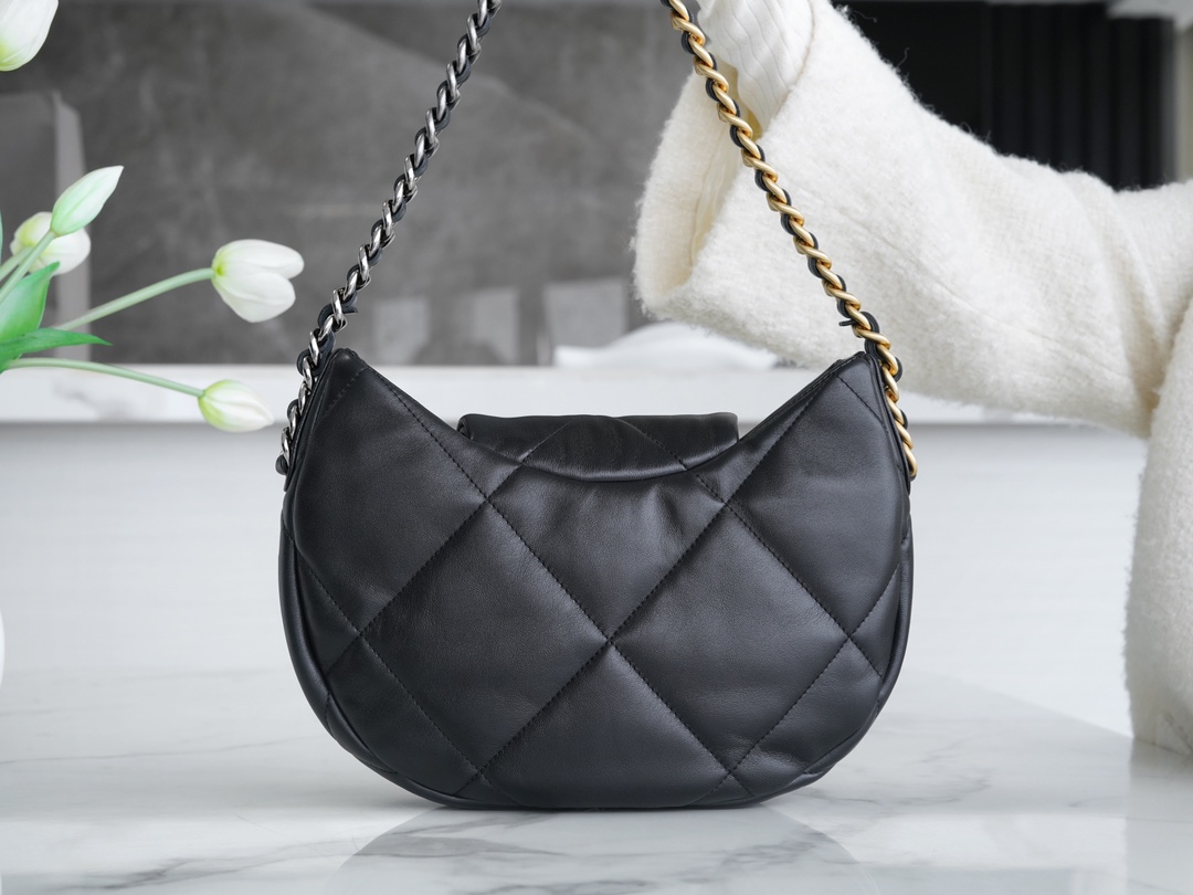 Chanel 24C 19 Bag, Flap Shoulder Bag  