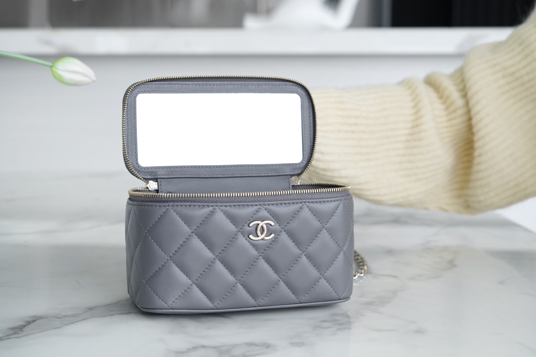 Chanel 23K Fall/Winter New "Mini Double C" Handle Long Box, Gray, Lambskin  