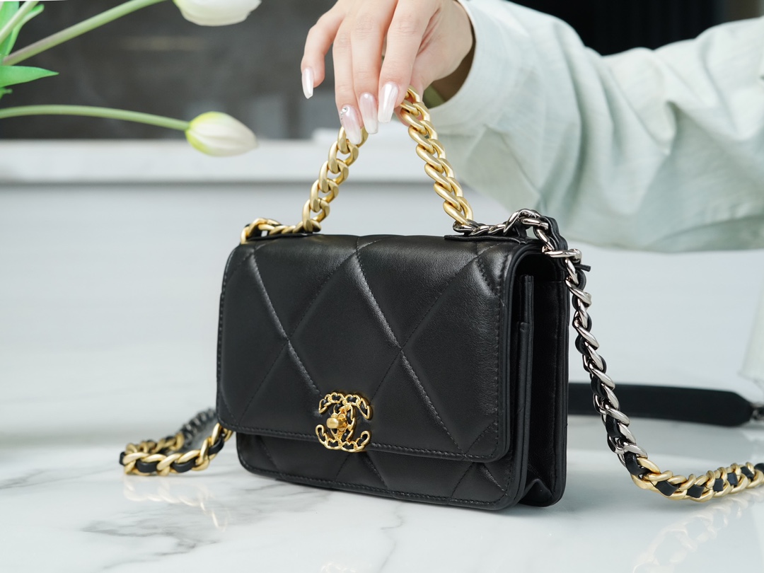 CHANEL 23P New 19WOC Black & Gold Chanel 19WOC  