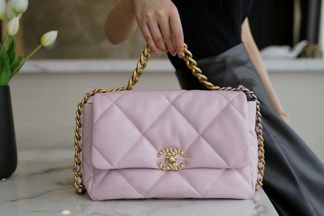 CHANEL 19 Bag 20/21 Spring/Summer New Color Sakura Pink Medium  