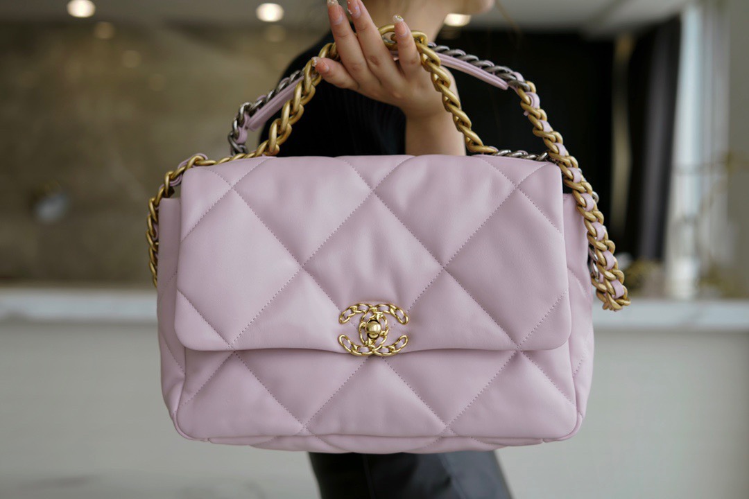 CHANEL 19 Bag 20/21 Spring/Summer New Color Sakura Pink Medium  