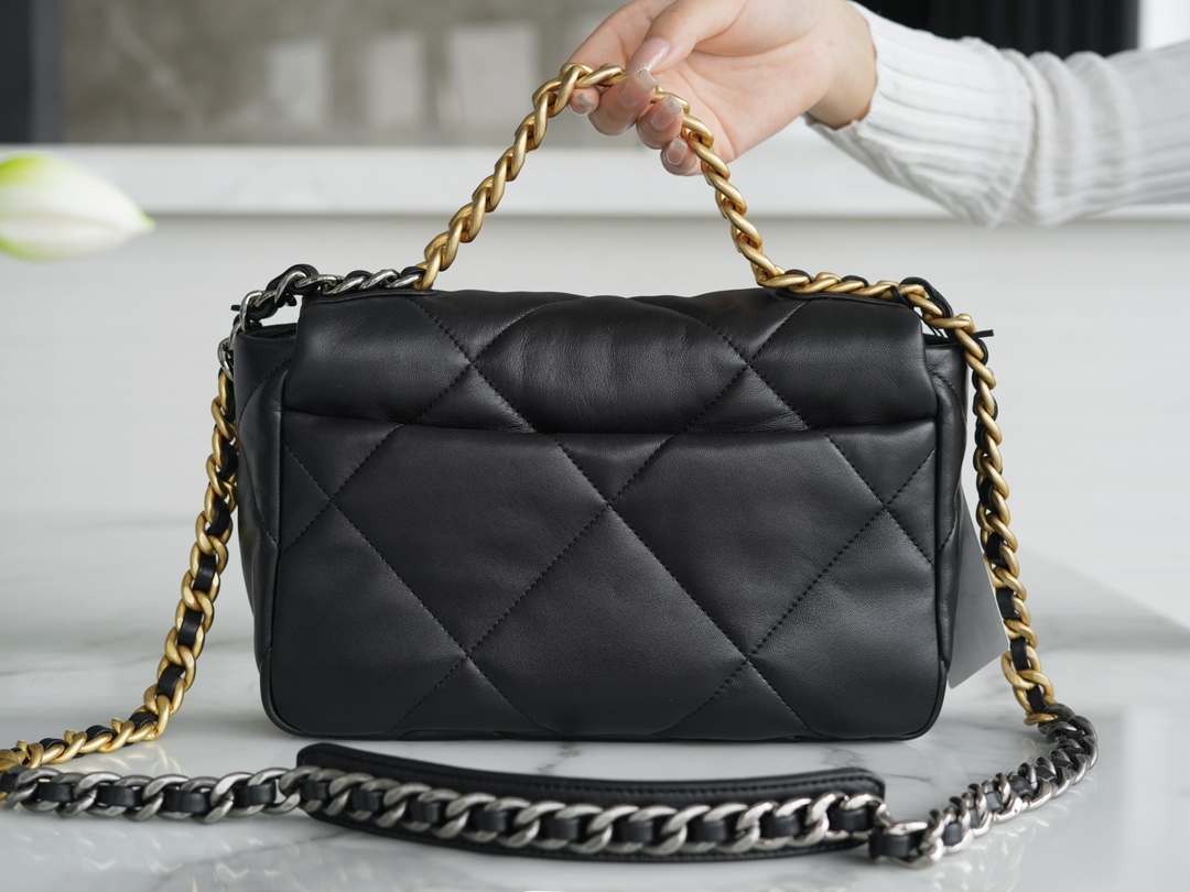 CHANEL 19 Bag Classic Black Small (Lambskin)  