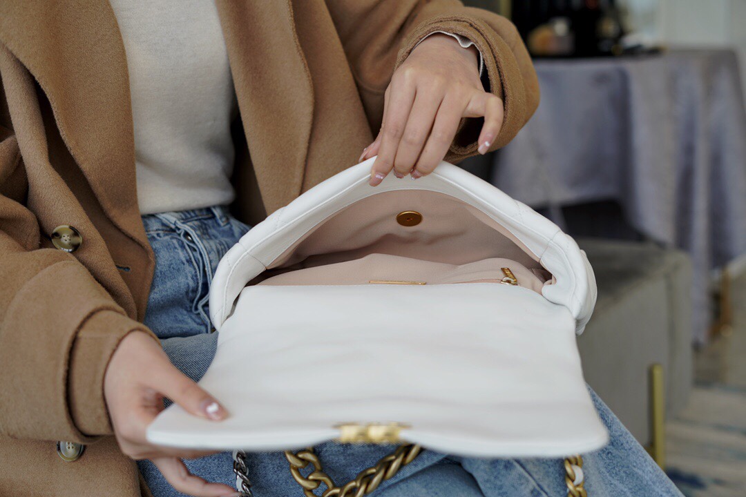 CHANEL 19 Bag White Medium Lambskin  