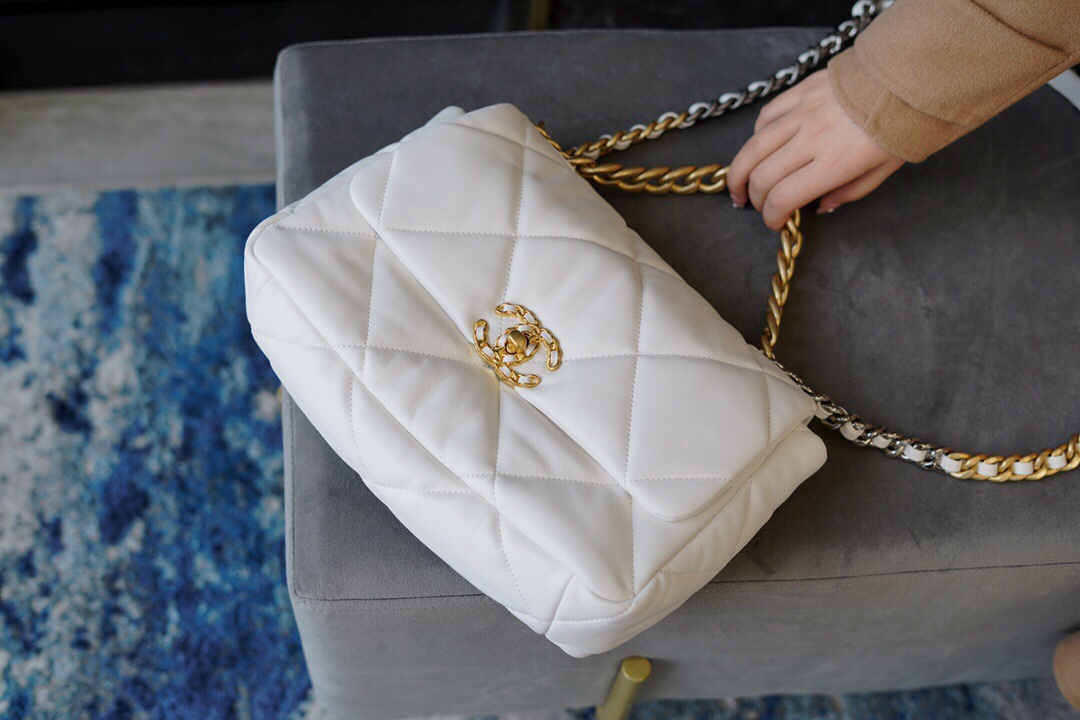 CHANEL 19 Bag White Medium Lambskin  