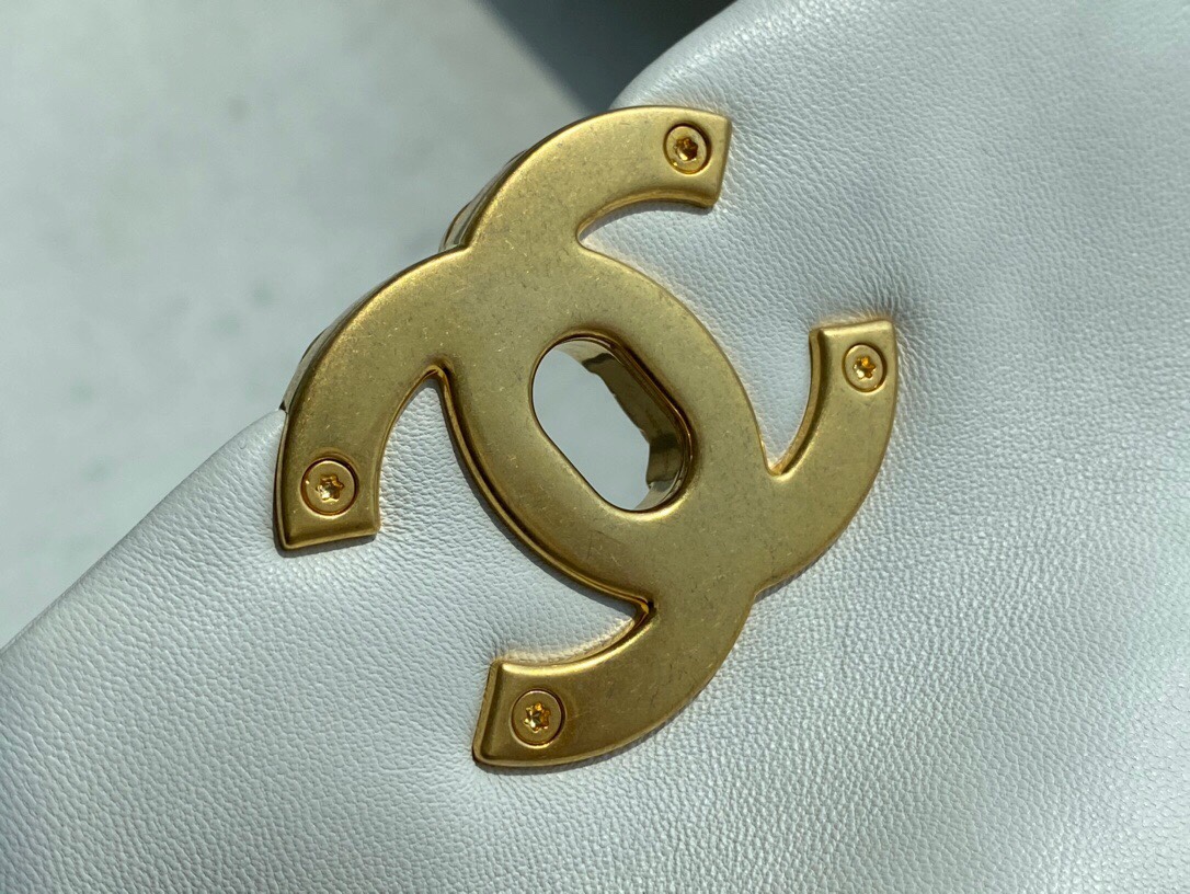 CHANEL 19 Bag White Medium Lambskin  