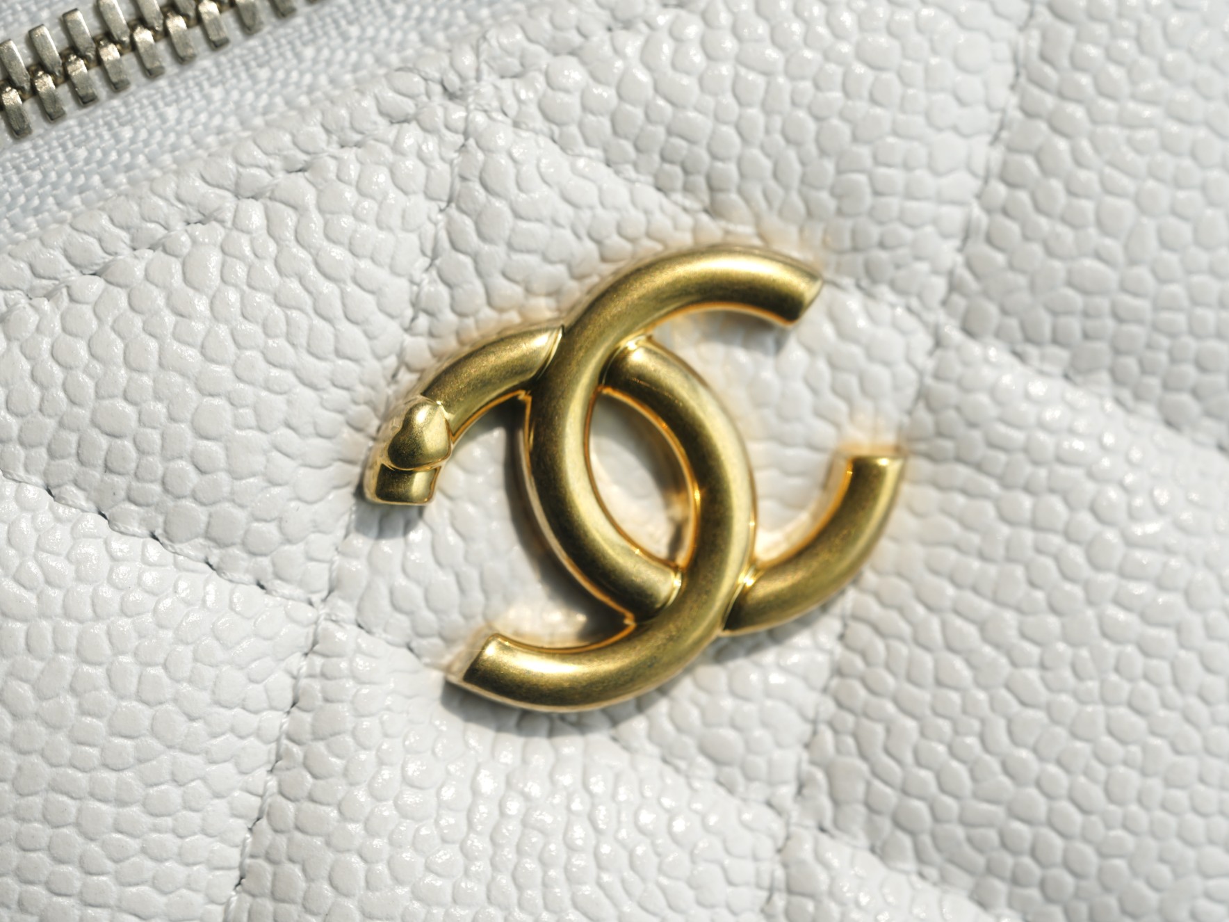 CHANEL✦ 23P Heart Buckle Small Box Lizard Grain Calfskin  