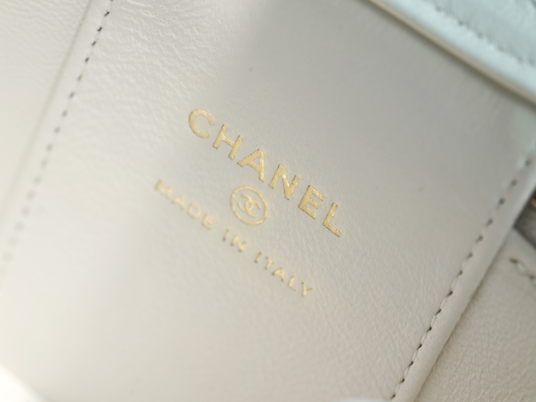 CHANEL✦ 23P Heart Buckle Small Box Lizard Grain Calfskin  