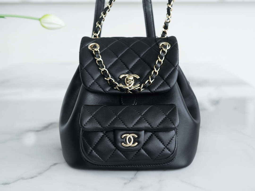 CHANEL✦ 22A New Duma Backpack Lambskin Black  