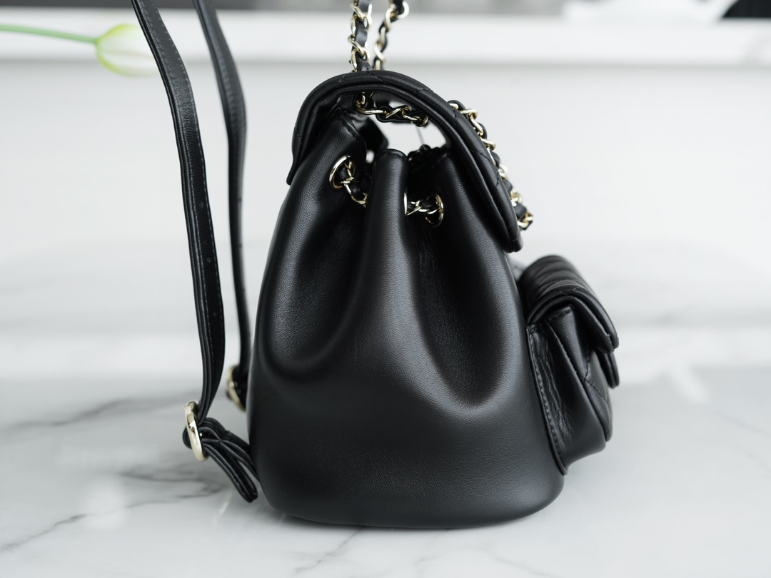 CHANEL✦ 22A New Duma Backpack Lambskin Black  