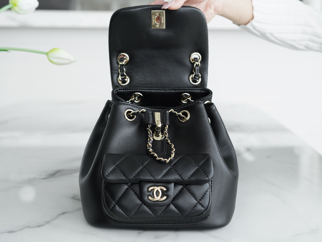 CHANEL✦ 22A New Duma Backpack Lambskin Black  