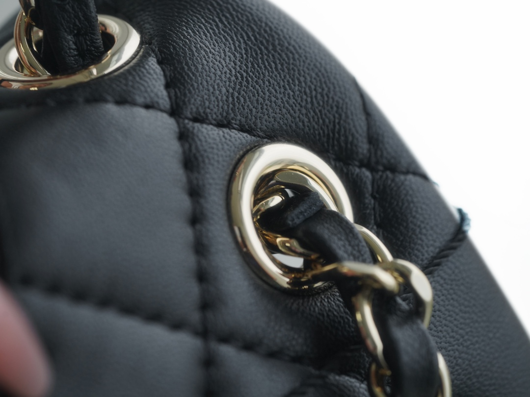 CHANEL✦ 22A New Duma Backpack Lambskin Black  