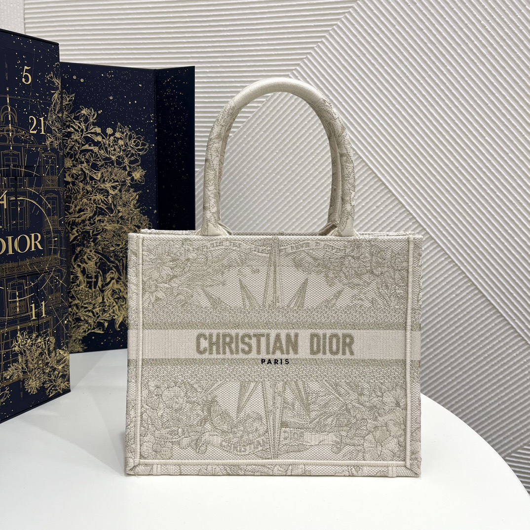 Christmas Limited Edition Tote Series: Infinite Dream Graphic, Size: 26*8*22cm  