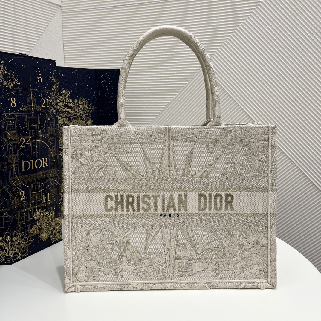 Christmas Limited Edition Tote Series: Infinite Dream Graphic, Size: 36*18*28cm  