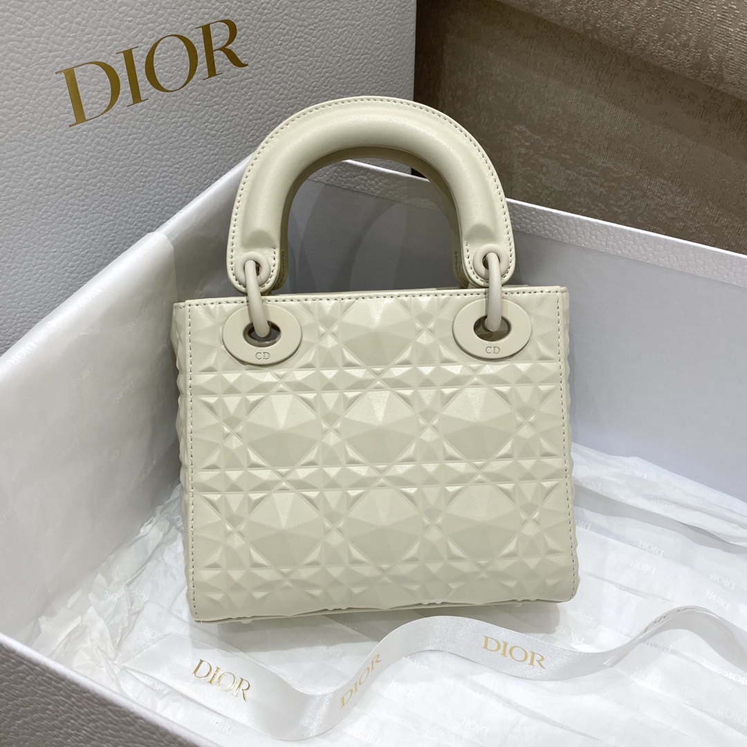 Lady Dior: 3-grid Matte White Diamond Lattice, High-quality Embossed Cowhide, Matte Hardware, Size: 17cm  