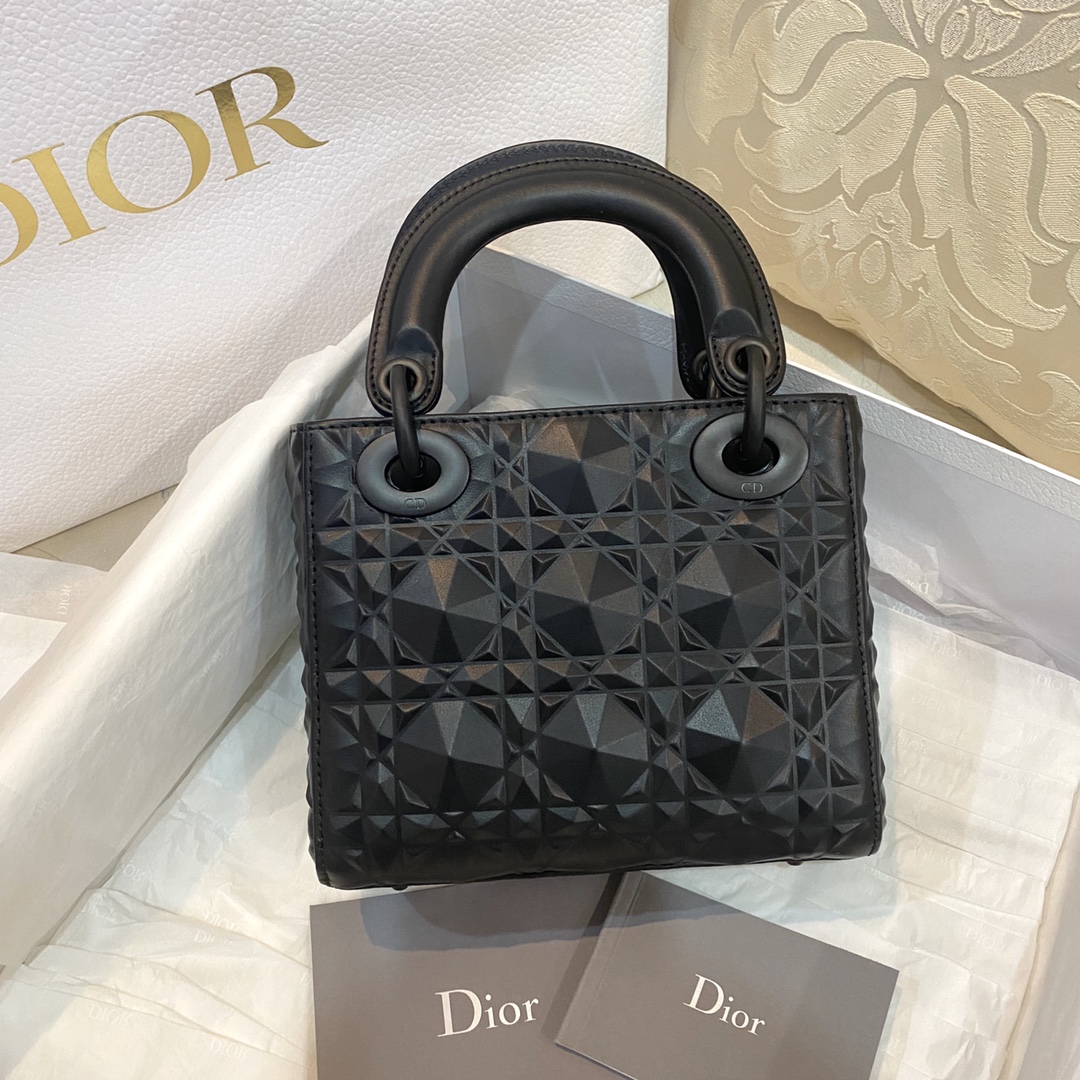 Lady Dior: 3-grid Matte Black Diamond Lattice, Embossed Cowhide, Matte Black Hardware, Size: 17cm  