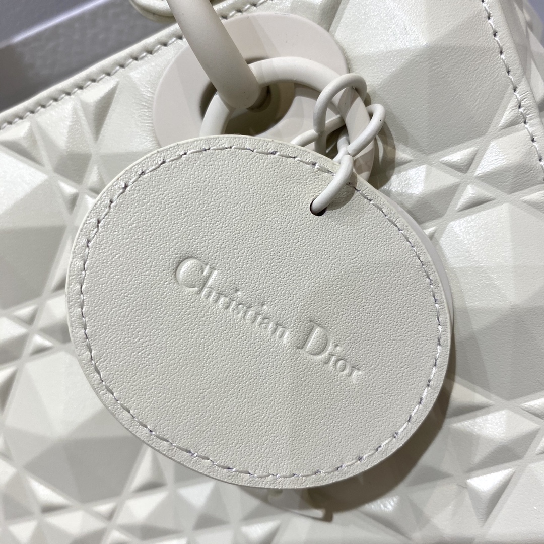 Lady Dior: 4-grid Matte White Diamond Lattice, New Diamond Pattern, Embossed Cowhide, Matte Hardware, Size: 20cm  