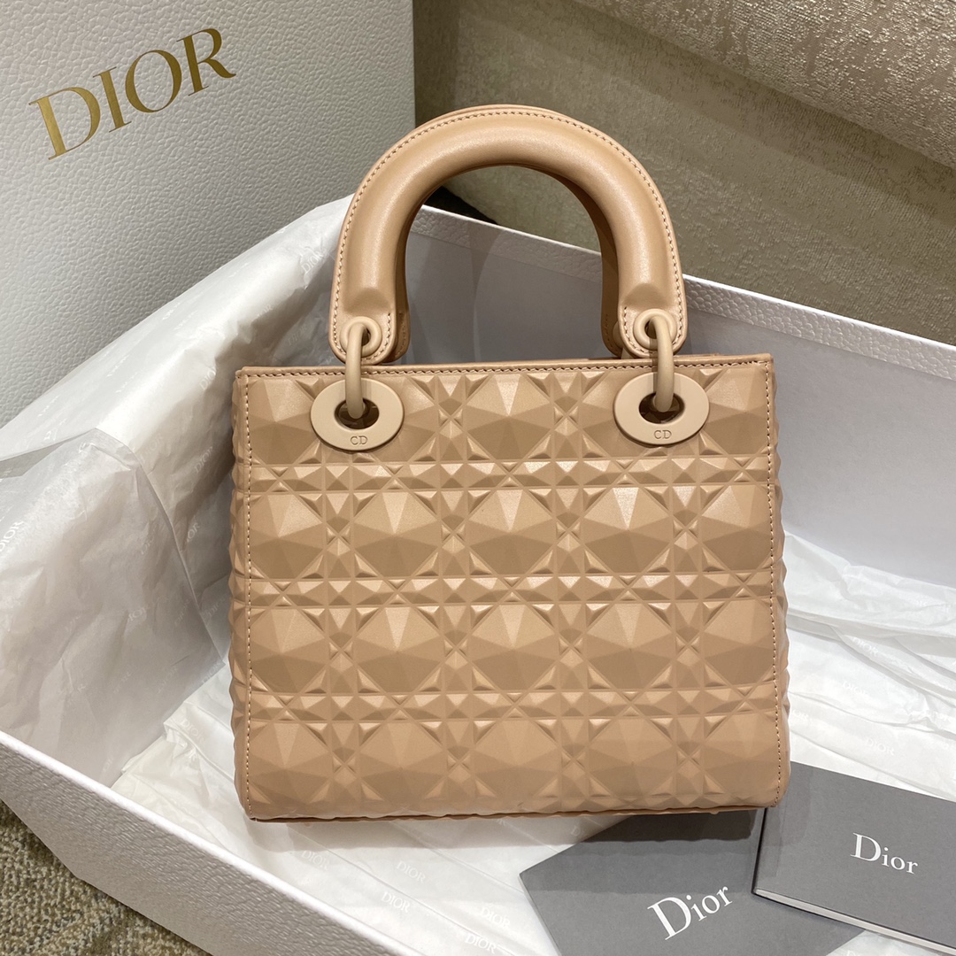 Lady Dior: 4-grid Nude Matte Diamond Lattice, New Diamond Pattern, Embossed Cowhide, Matte Hardware, Size: 20cm  