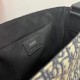 Oblique Monogram Large Messenger Bag, Exquisite Lock Buckle, Size: 31*9*21cm  