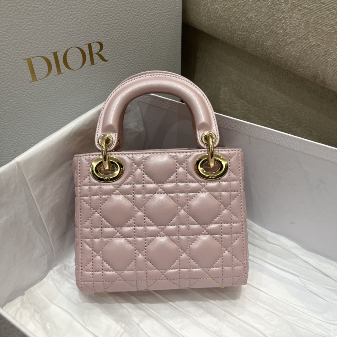 Lady Dior: 3-grid, Size: 17*8*14cm  