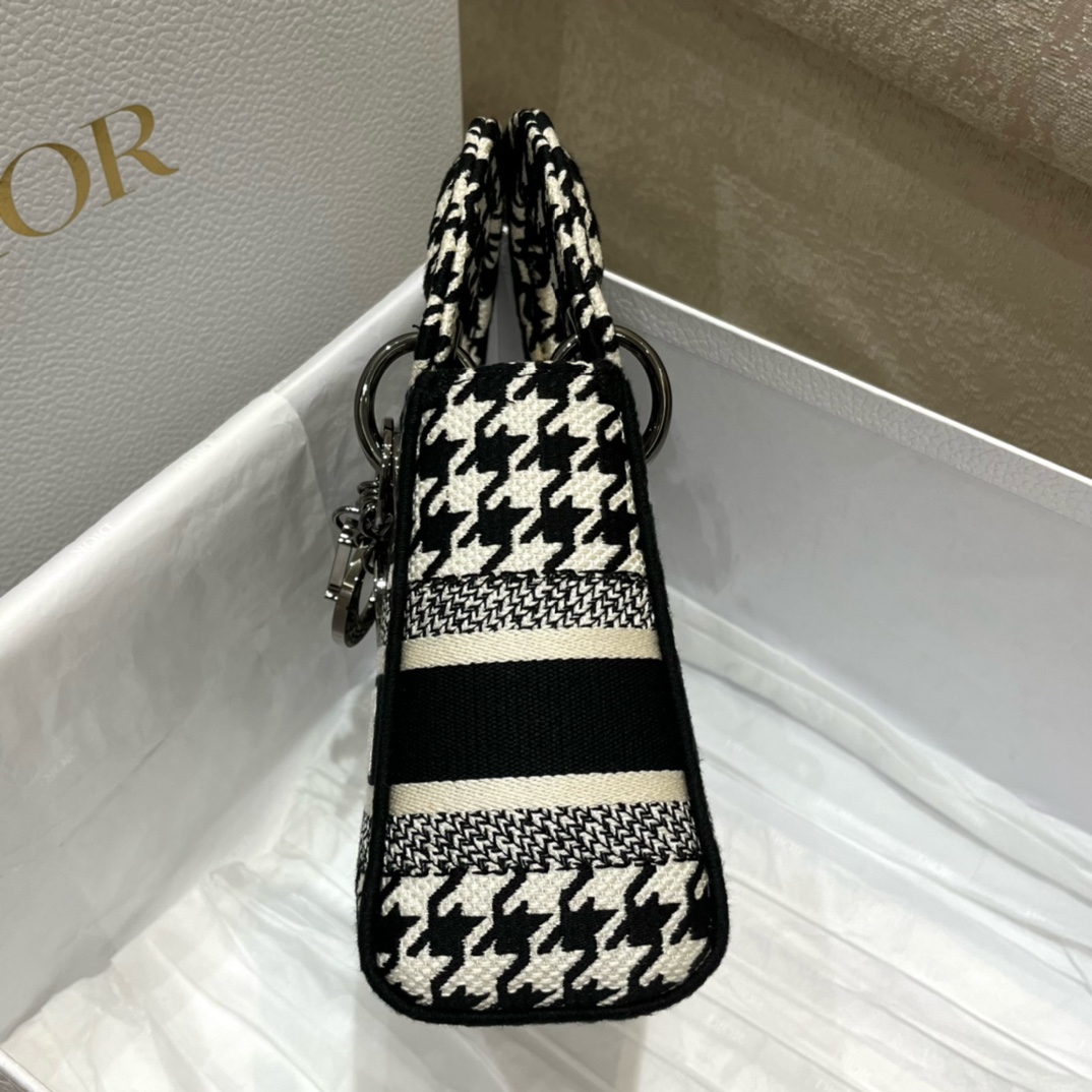 Lady Dior Aviary Series, Size: 17*7*15cm  