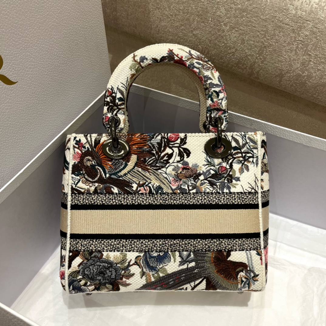 Lady Magpie Flower Limited Edition Series, Size: 24*11*20cm  