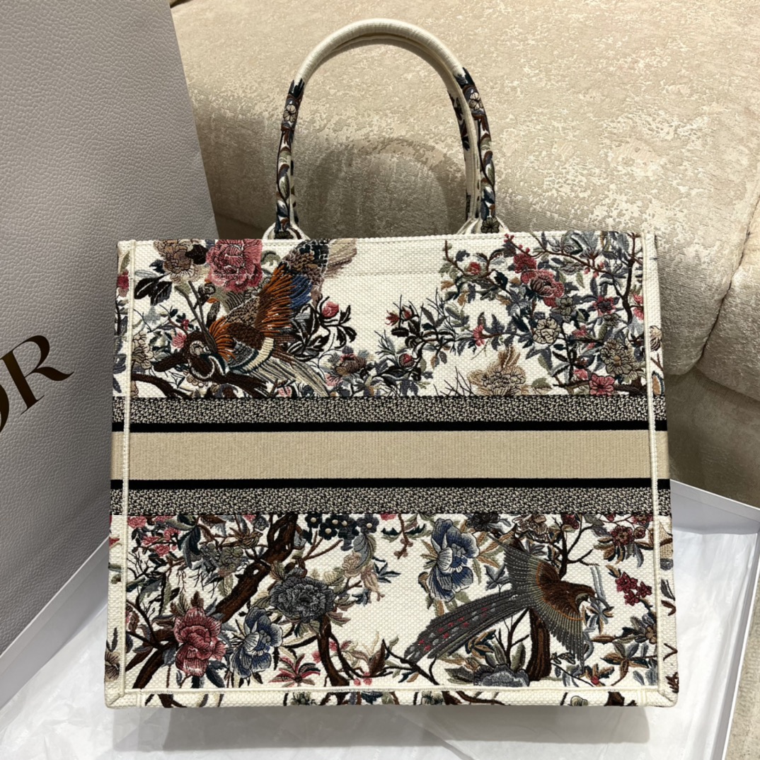 Autumn/Winter Tote with Exquisite Magpie Flower Embroidery, Large Size: 42*18*35cm  