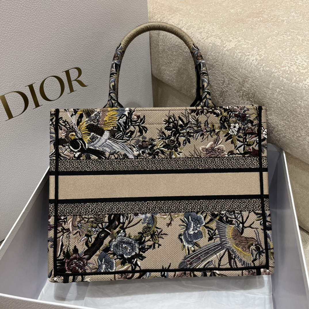 Autumn/Winter Tote with Exquisite Magpie Flower Embroidery, Medium Size: 36*18*28cm  