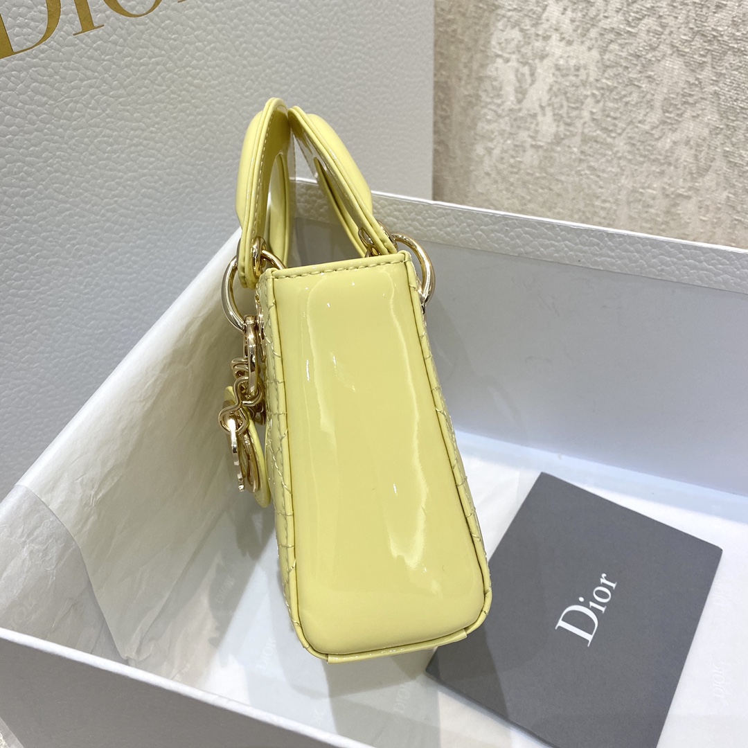 Lady Micro Patent Leather Series, Size: 12*10*5cm  