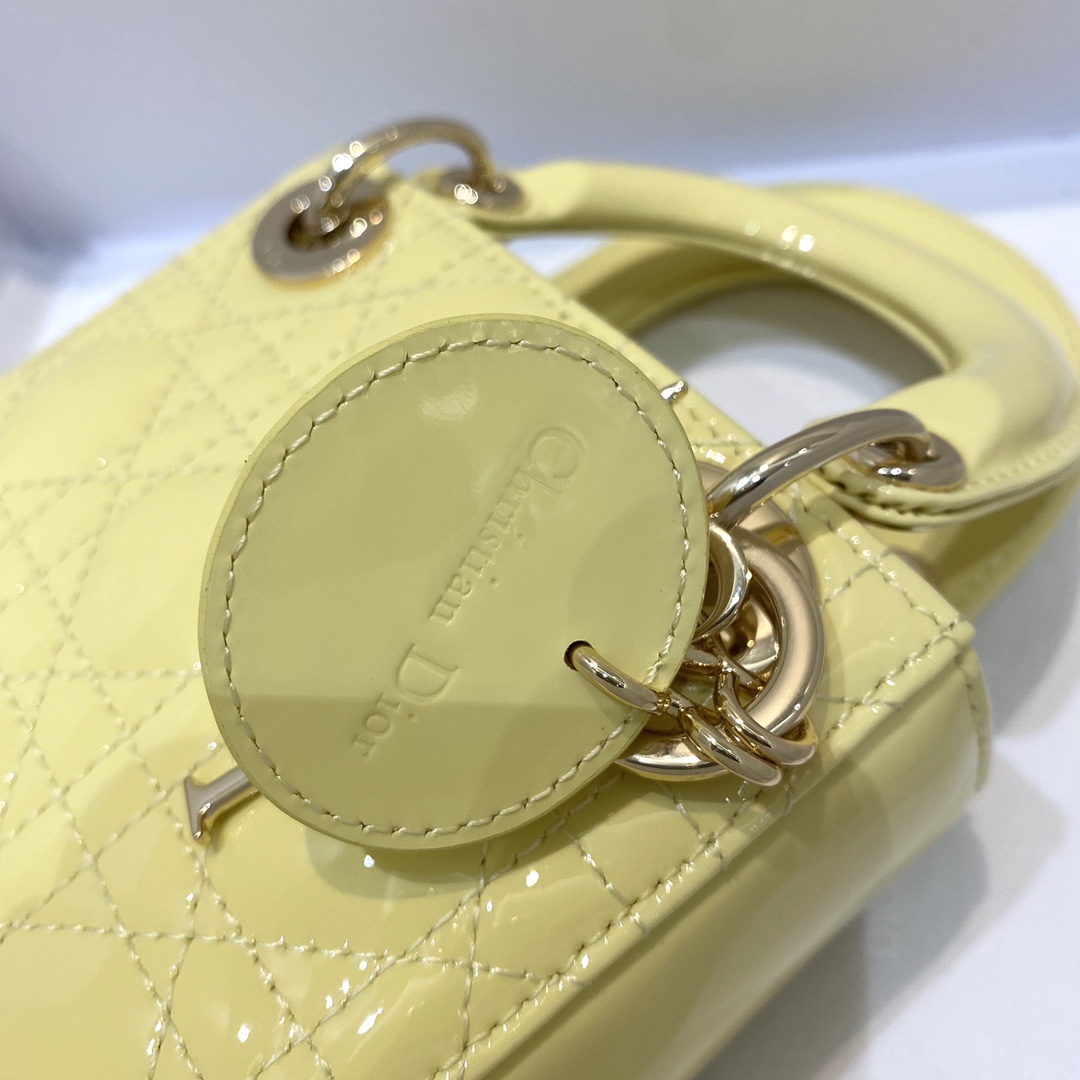 Lady Micro Patent Leather Series, Size: 12*10*5cm  