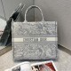 Tote Tiger Embroidery, Size: 42*18*35cm  