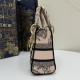 Lady's Autumn-Winter Embroidered Series, Three Grid Sizes, Romantic Floral Pattern, Size: 17*7*15cm