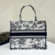 Medium Size, Latest Autumn-Winter Tote Series, Romantic Floral Pattern, Size: 36*18*28cm