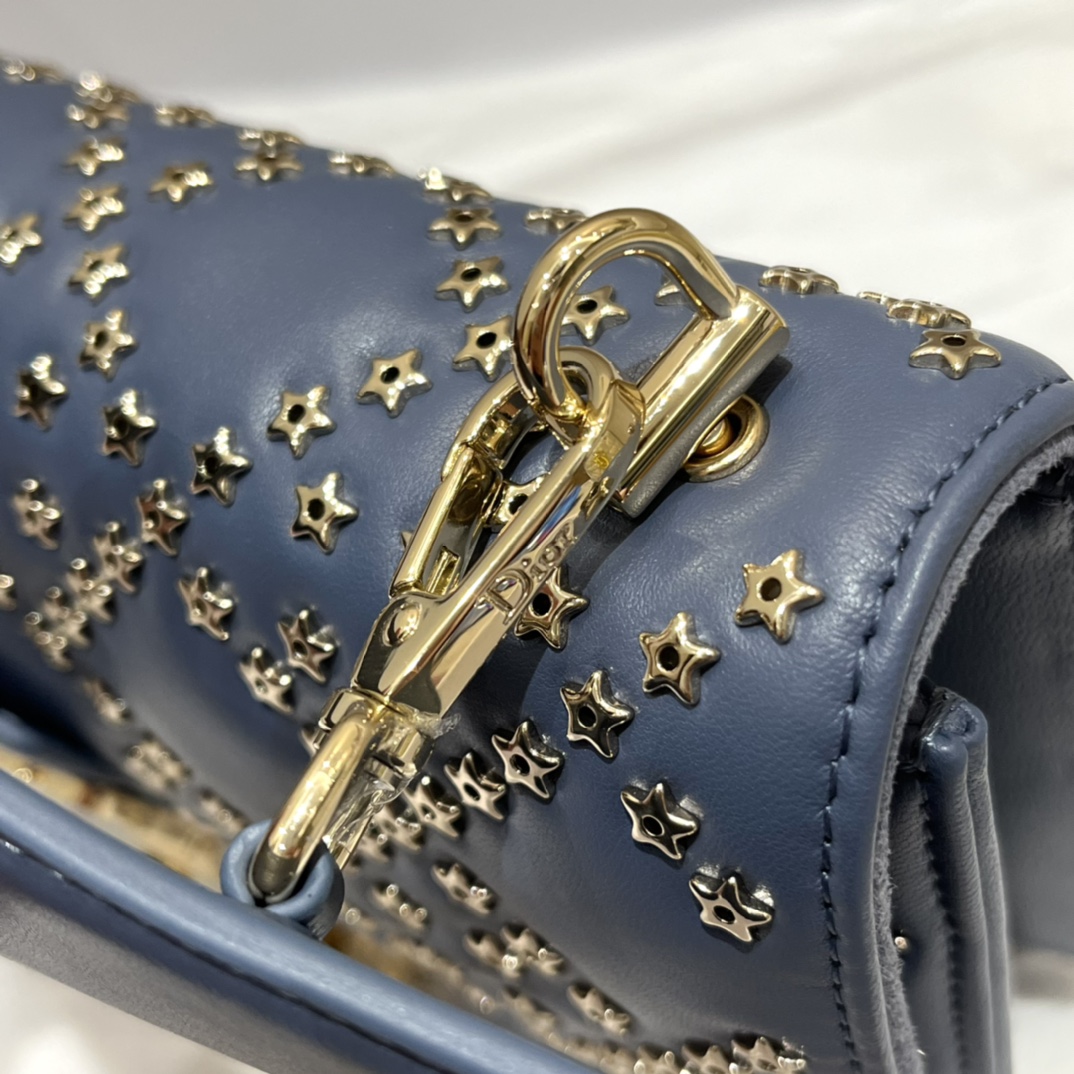 LUCKY Qixi Limited Edition Series, Mini Lucky Star-shaped Rivet, Calfskin Leather, Size: 21*3*13cm