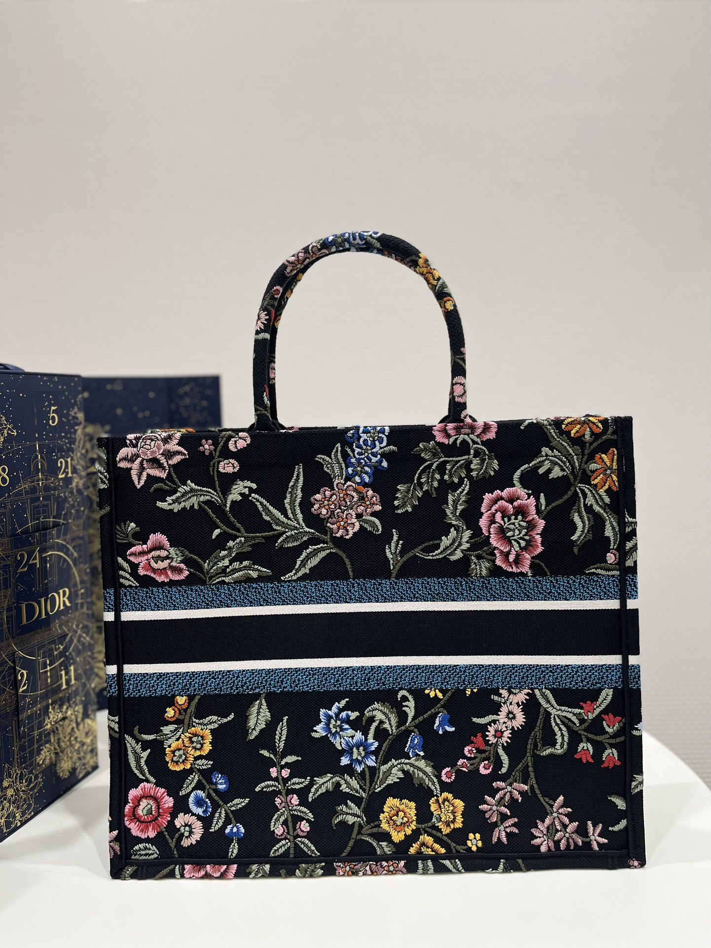 Tote Autumn-Winter Series, Romantic Floral Pattern, Large Size: 42*18*35cm