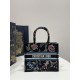 Small Size Tote Spring-Summer Series, Exquisite Floral Embroidery, Size: 26*8*22cm