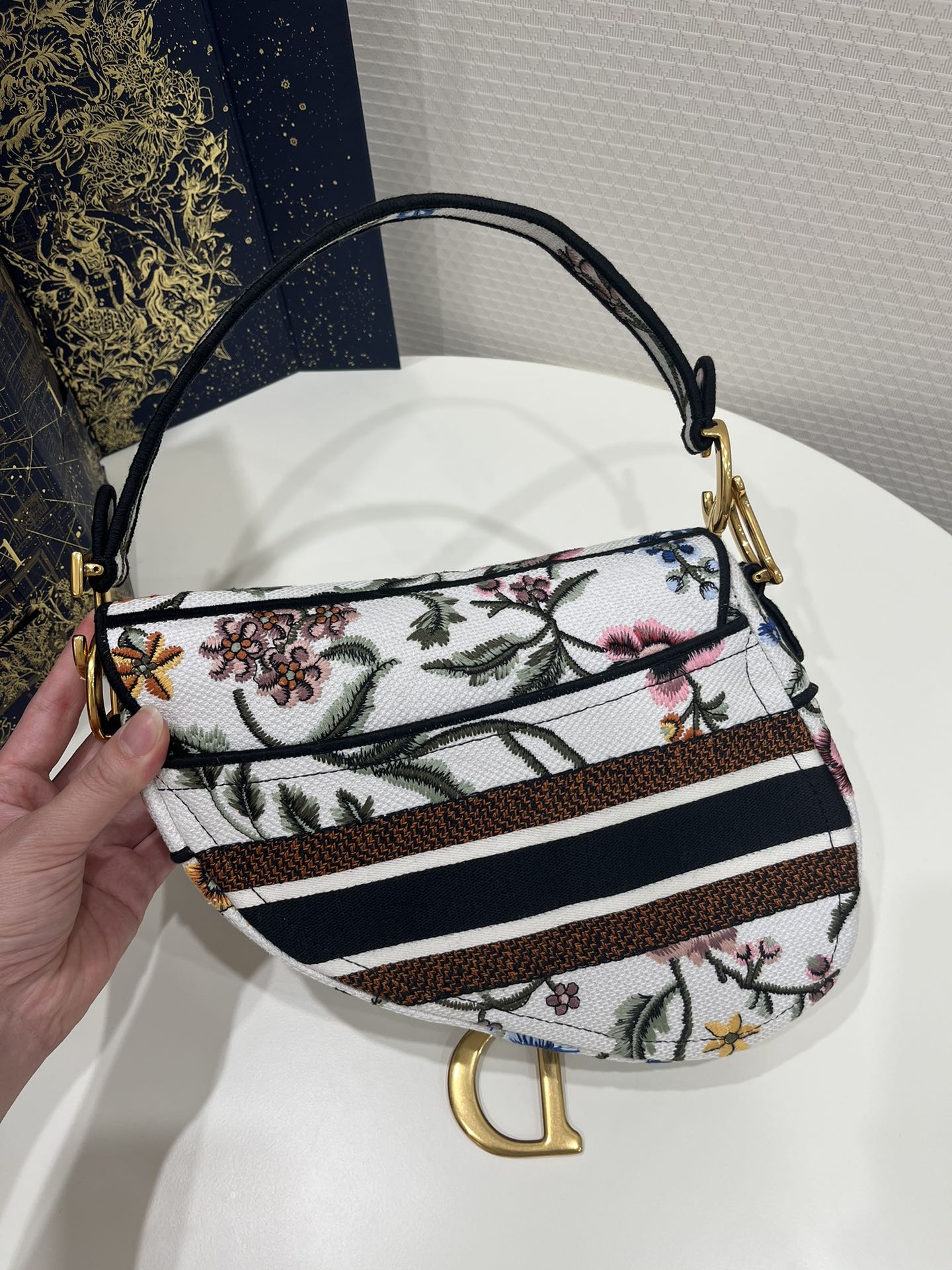 Saddle Bag Embroidered, Size: 25.5*6*20cm