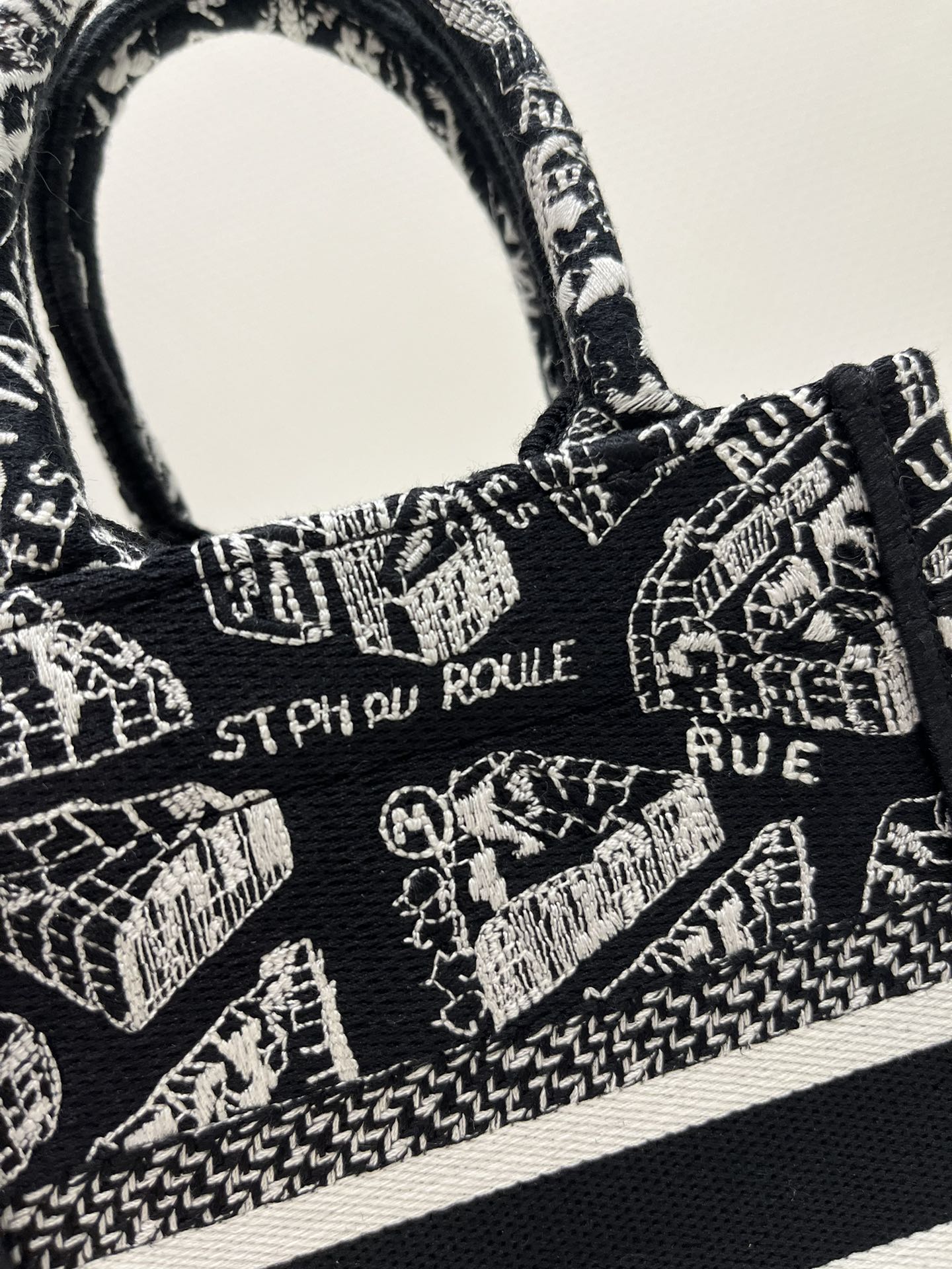 Vertical Mini, Tote Paris Map Series, Size: 13.5*5*18cm