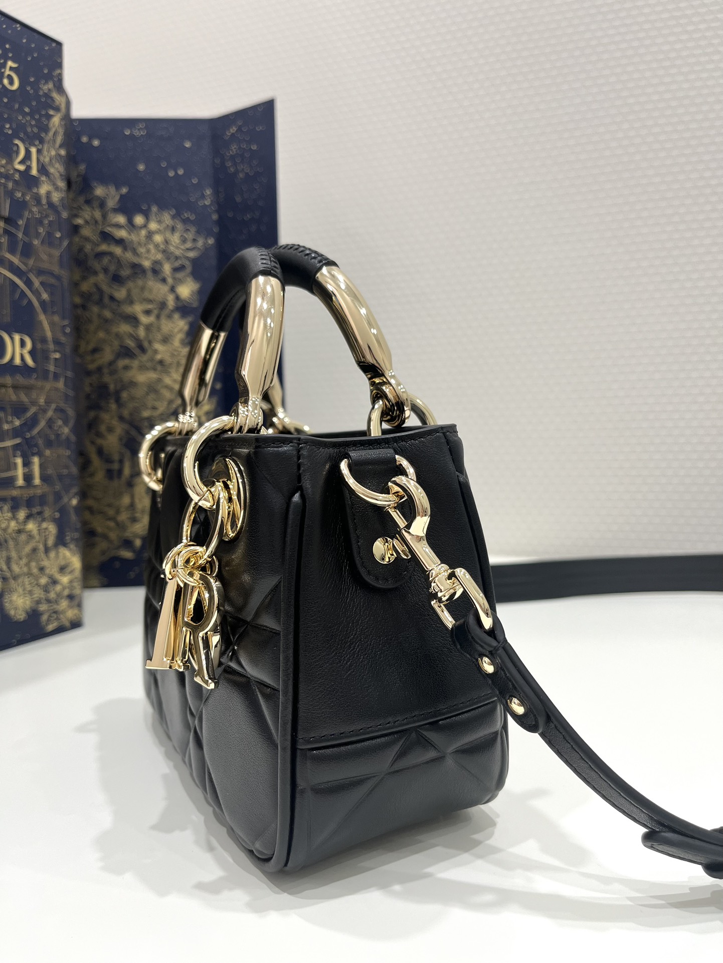 Black, LADY95-22 Mini Series, Lamb Leather, Size: 19*8*13cm  